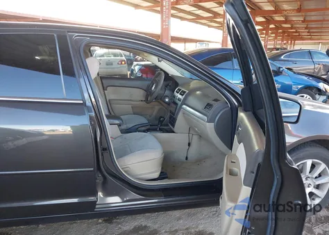 2006 Mercury Milan I4 from USA, damaged, VIN 3MEFM07Z96R661116